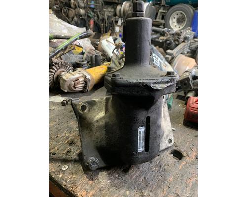 VOLVO VNL Clutch Slave Cylinder