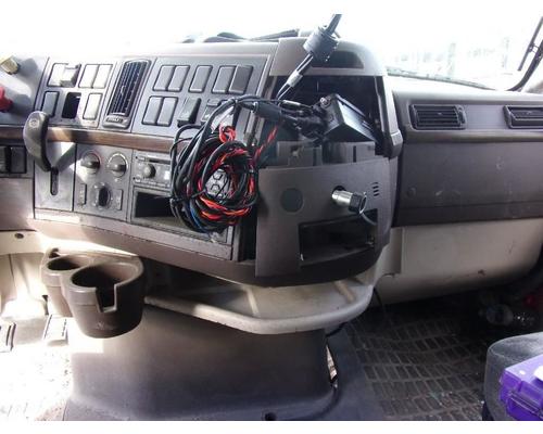  Volvo VNL Dash Assembly #