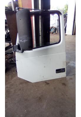 VOLVO VNL Door Assembly, Front