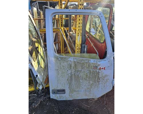 VOLVO VNL Door Assembly, Front