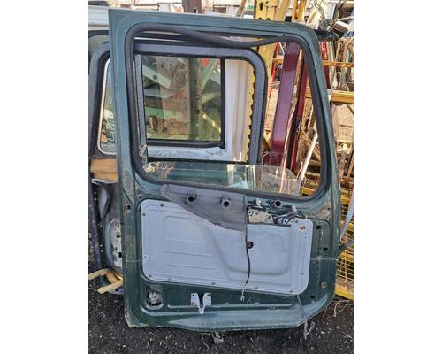 VOLVO VNL Door Assembly, Front