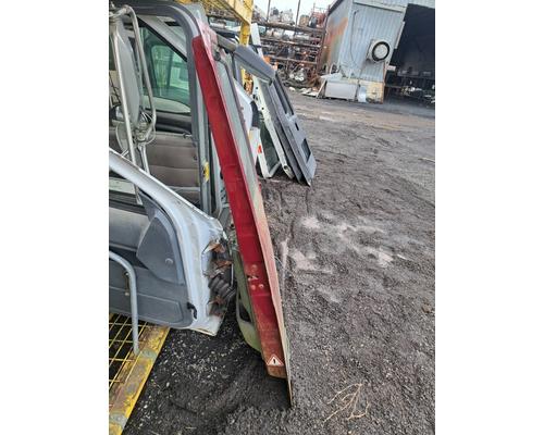 VOLVO VNL Door Assembly, Front