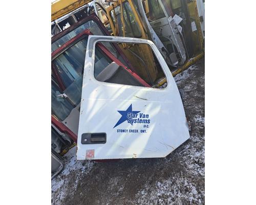 VOLVO VNL Door Assembly, Front