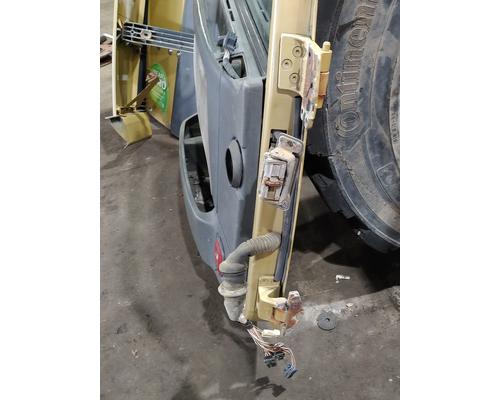 VOLVO VNL Door Assembly, Front