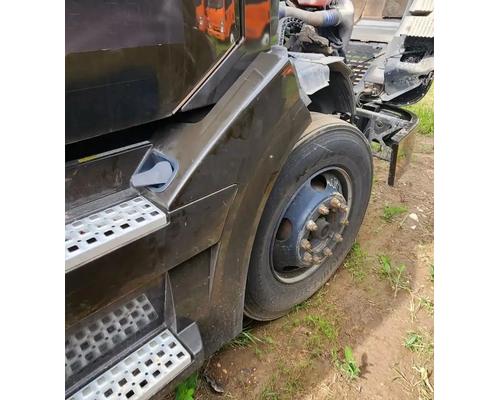 volvo-vnl-fender-extension #1350703