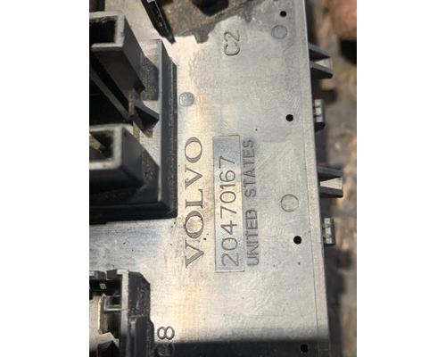VOLVO VNL Fuse Box