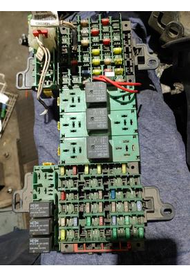 VOLVO VNL Fuse Box