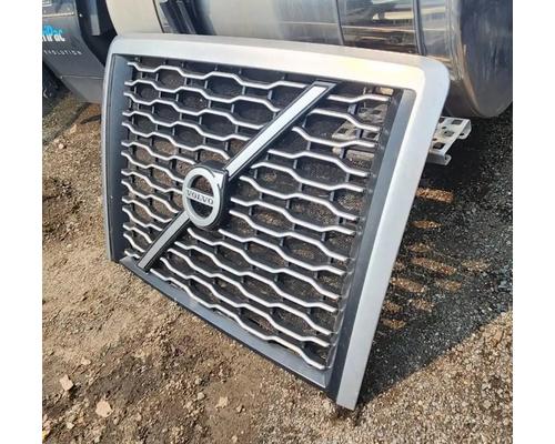 volvo-vnl-grille #1352047