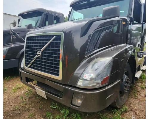  Volvo VNL Hood #