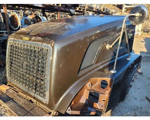 volvo-vnl-hood #1450808