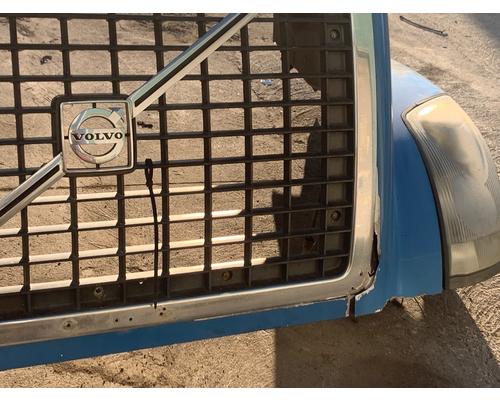 VOLVO VNL Hood