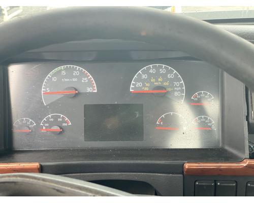  Volvo VNL Instrument Cluster #