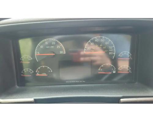  Volvo VNL Instrument Cluster #
