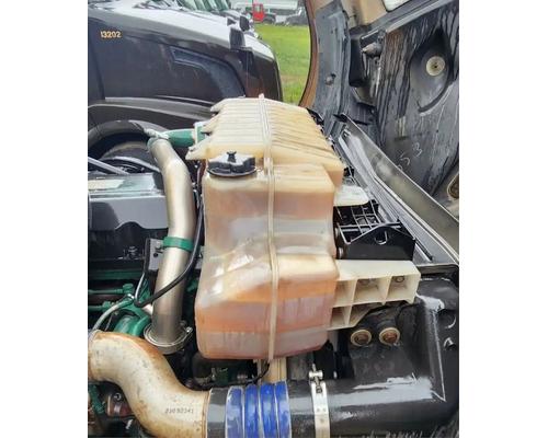 volvo-vnl-radiator-overflow #1350550