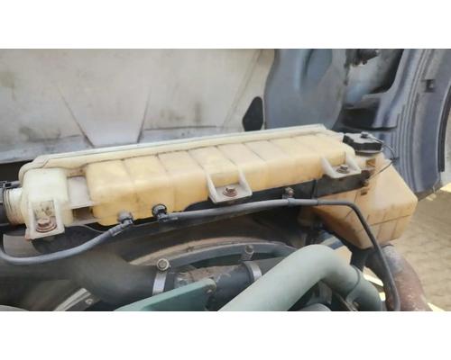 volvo-vnl-radiator-overflow #1358503