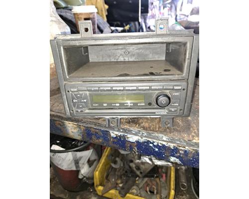 VOLVO VNL Radio