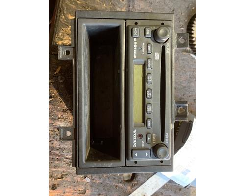 VOLVO VNL Radio