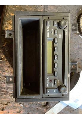 VOLVO VNL Radio