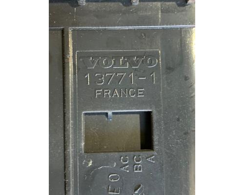VOLVO VNL Radio