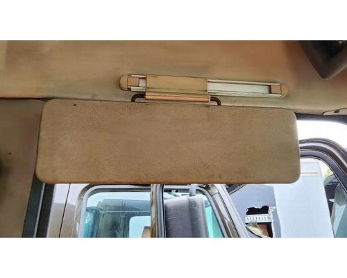  Volvo VNL Visor #