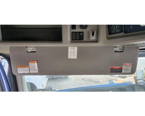  Volvo VNL Visor #