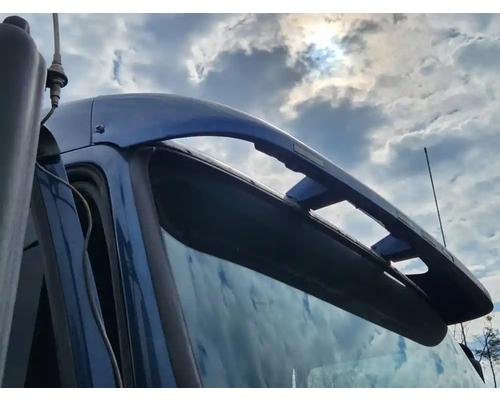  Volvo VNL Visor #