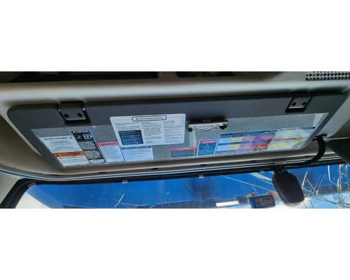 volvo-vnl-visor #1448449