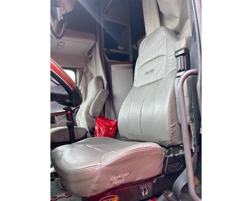 VOLVO VNL Seat, Front