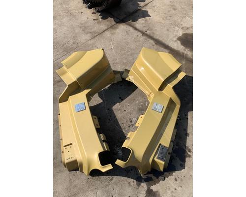 VOLVO VNL Side Fairing