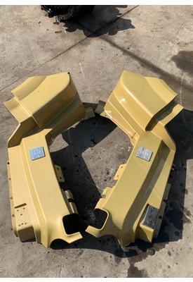VOLVO VNL Side Fairing