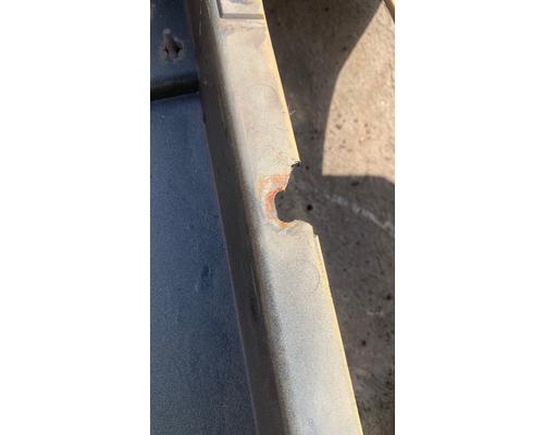 VOLVO VNL Side Fairing