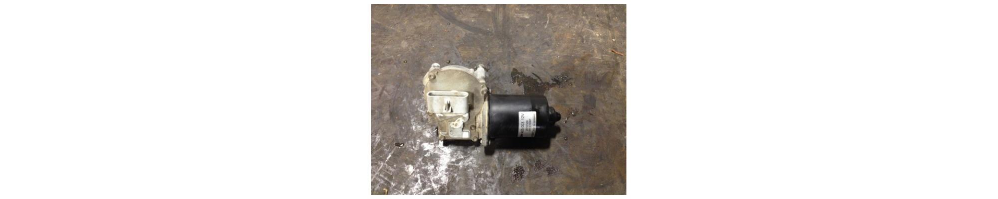 VOLVO VNL Wiper Motor, Windshield OEM# 20707508 in Spencer, IA #24351288