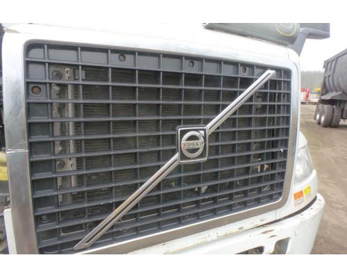 volvo-vnm-grille #1331187
