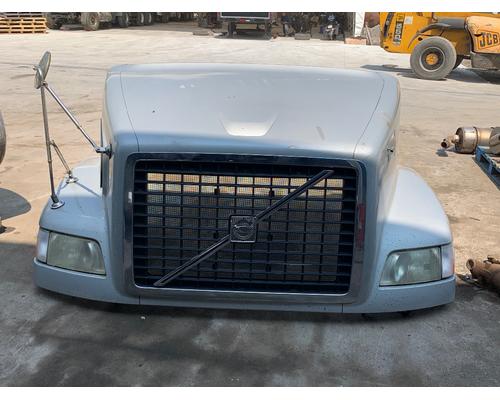 VOLVO VNM Hood