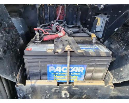 volvo-vnr64t-battery-box #1434165