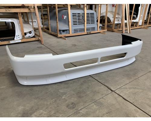 VOLVO VN Bumper Assembly, Front