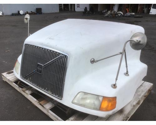 1999-volvo-vn-hood #1475678