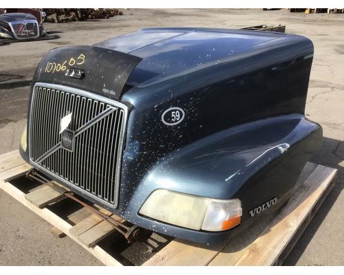 1999-volvo-vn-hood #1482201