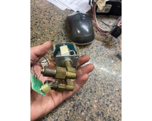 VOLVO WCA AREO SERIES Gauges (all)