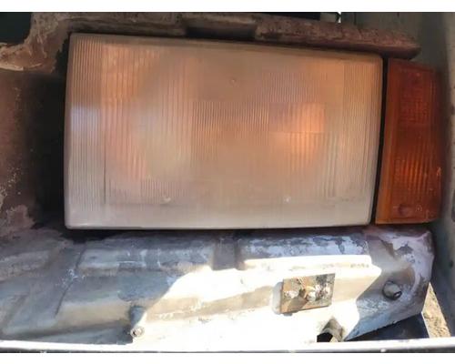 Volvo WIA Headlamp Assembly # Volvo WIA Headlamp Assembly #