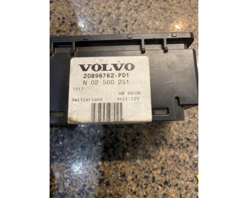 VOLVO  Instrument Cluster