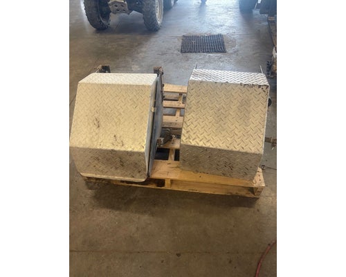 1996 WESTERN STAR 4900 Battery Box For Sale in Box Elder, SD – Hatch Trucking & Salvage Parts LLC