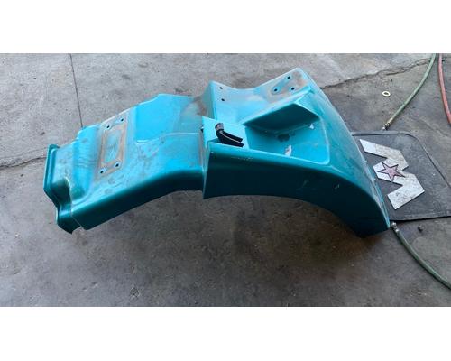 WESTERN STAR TR 4700 Fender