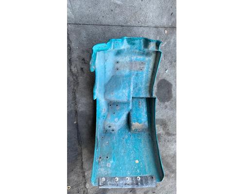 WESTERN STAR TR 4700 Fender