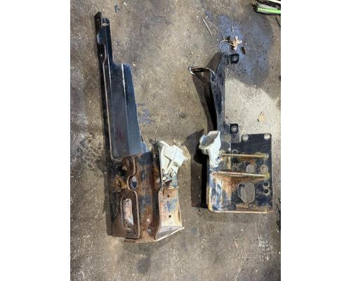 WESTERN STAR TR 4800 Bracket, Misc.