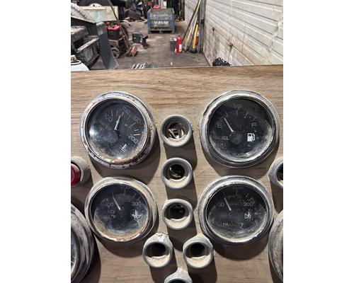 WESTERN STAR TR 4964 SX Instrument Cluster