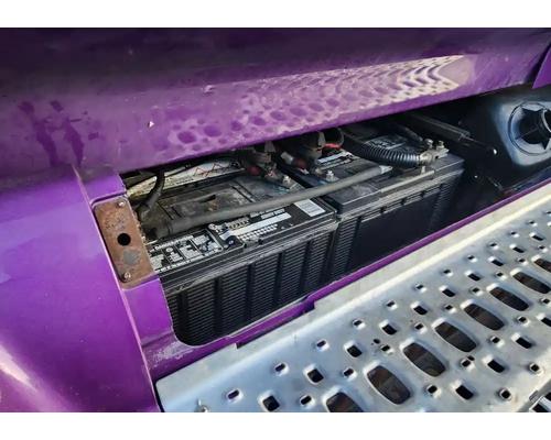 western-star-5700-battery-box #1376085
