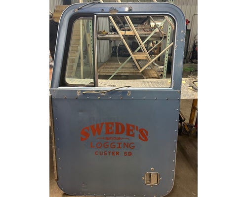 1992 Door Assembly, Front For Sale in Box Elder, SD – Hatch Trucking & Salvage Parts LLC