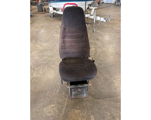 Seat, Front For Sale in Box Elder, SD – Hatch Trucking & Salvage Parts LLC