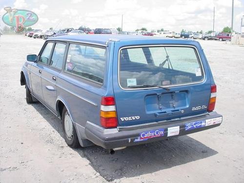 VOLVO VOLVO 240 SERIES